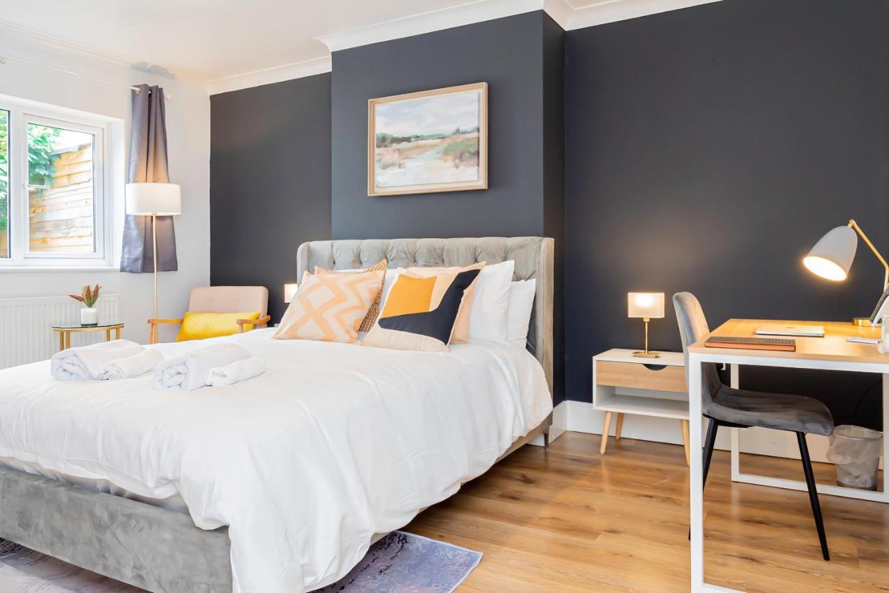 Charming 2-Bedroom Flat With A Garden And Free Parking At Abingdon Oxford Exterior foto